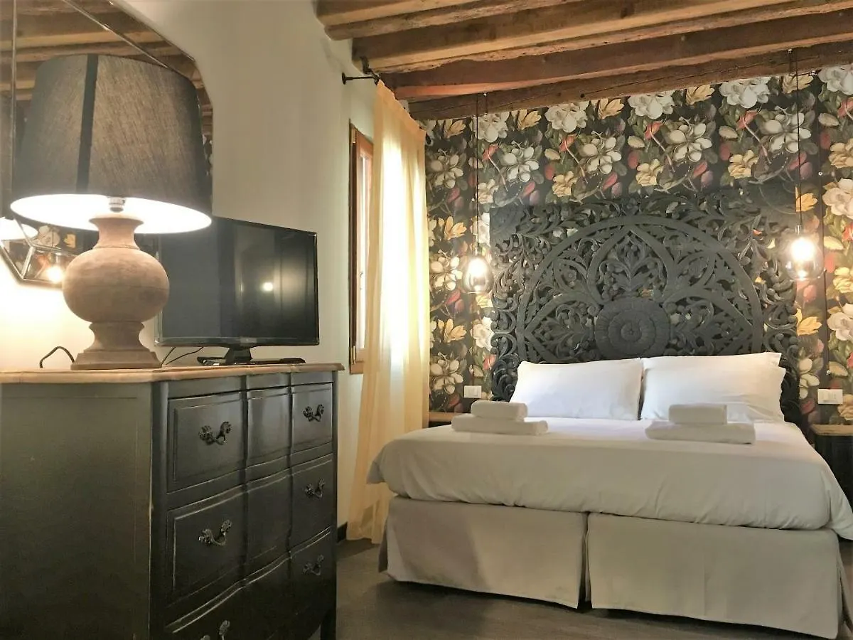 Rigoletto Charm Bed & Breakfast Venice 3*,  Italy
