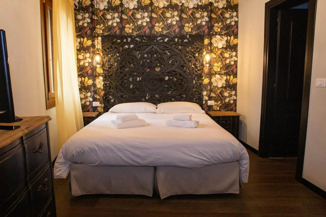 Rigoletto Charm Bed & Breakfast Venice Italy